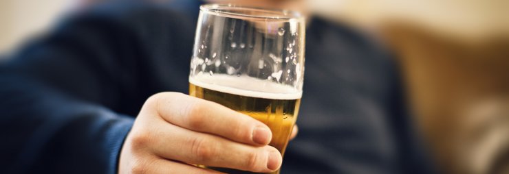 Как связаны геморрой и алкоголь – почему спиртные напитки провоцируют развитие болезни